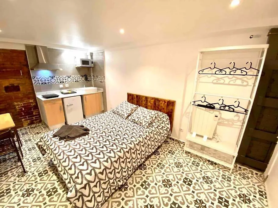 Apartment B4 Estudio Nuevo! Cocina Y Bano Privado! A 1 Calle Del Metro Barcelona