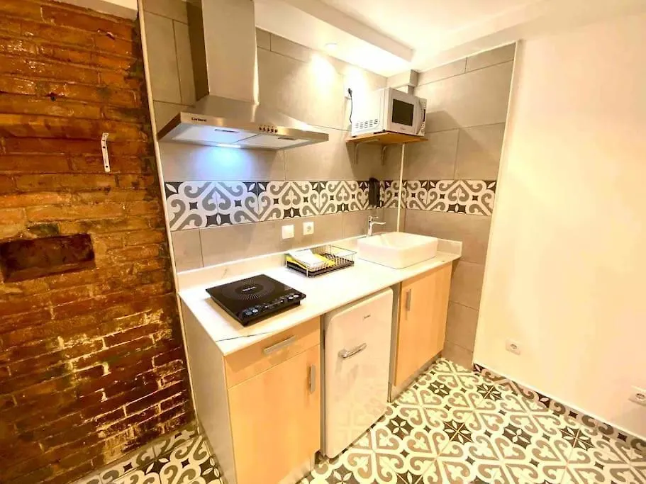 Апартаменты B4 Estudio Nuevo! Cocina Y Bano Privado! A 1 Calle Del Metro Барселона