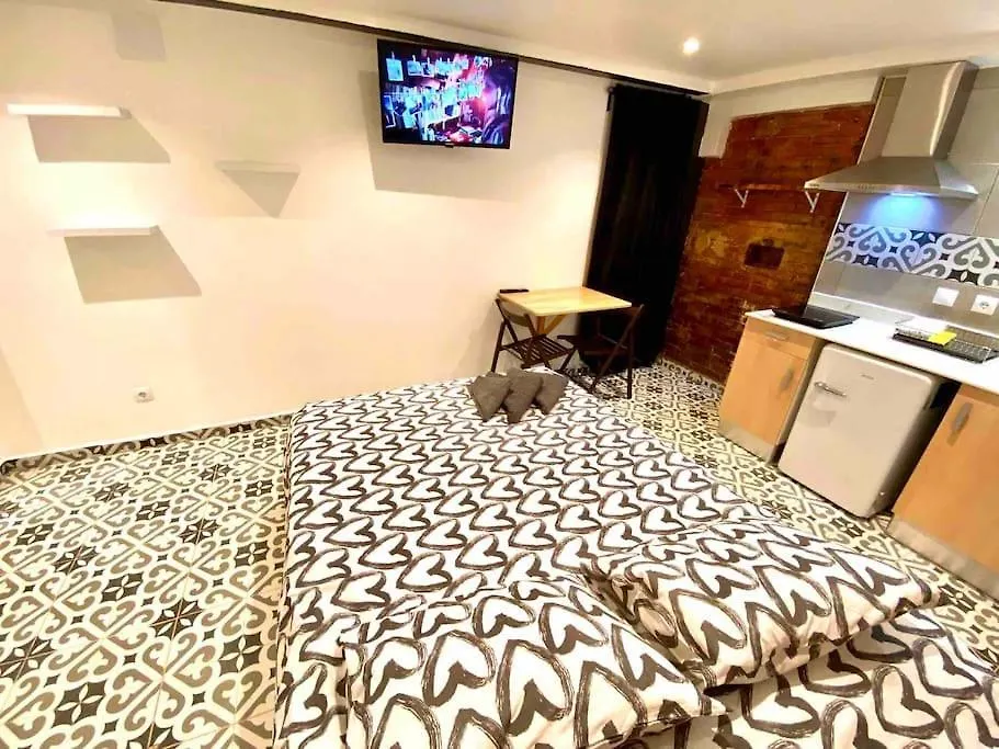 B4 Estudio Nuevo! Cocina Y Bano Privado! A 1 Calle Del Metro Барселона Апартаменты
