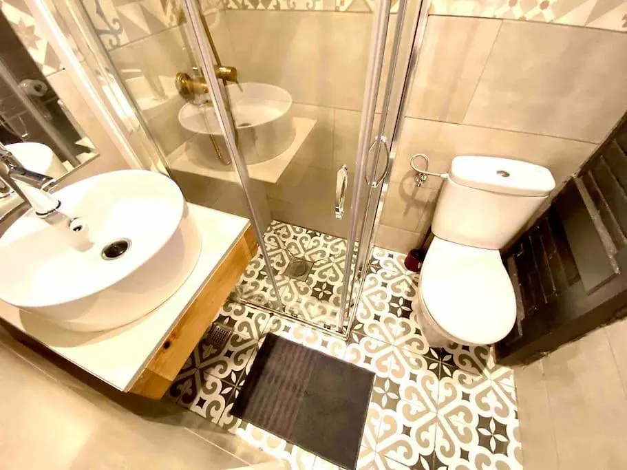 B4 Estudio Nuevo! Cocina Y Bano Privado! A 1 Calle Del Metro Барселона Испания