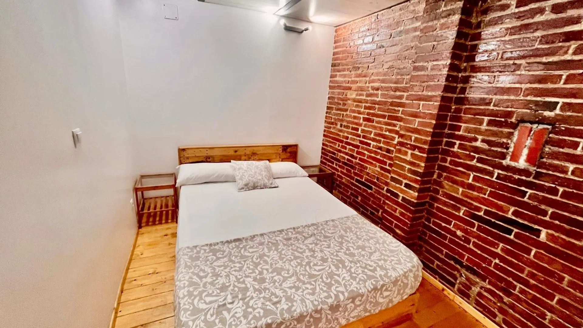 Апартаменты B4 Estudio Nuevo! Cocina Y Bano Privado! A 1 Calle Del Metro Барселона
